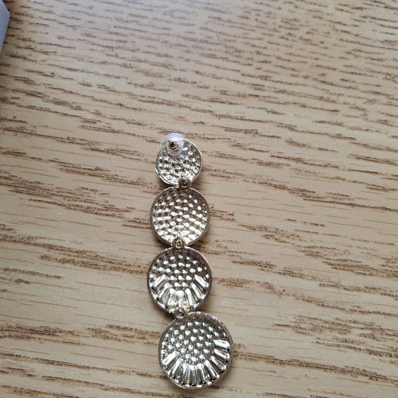 NWOT White Crystal and Clear Silver Disc Goldtone Dangle Earrings - Picture 4 of 6